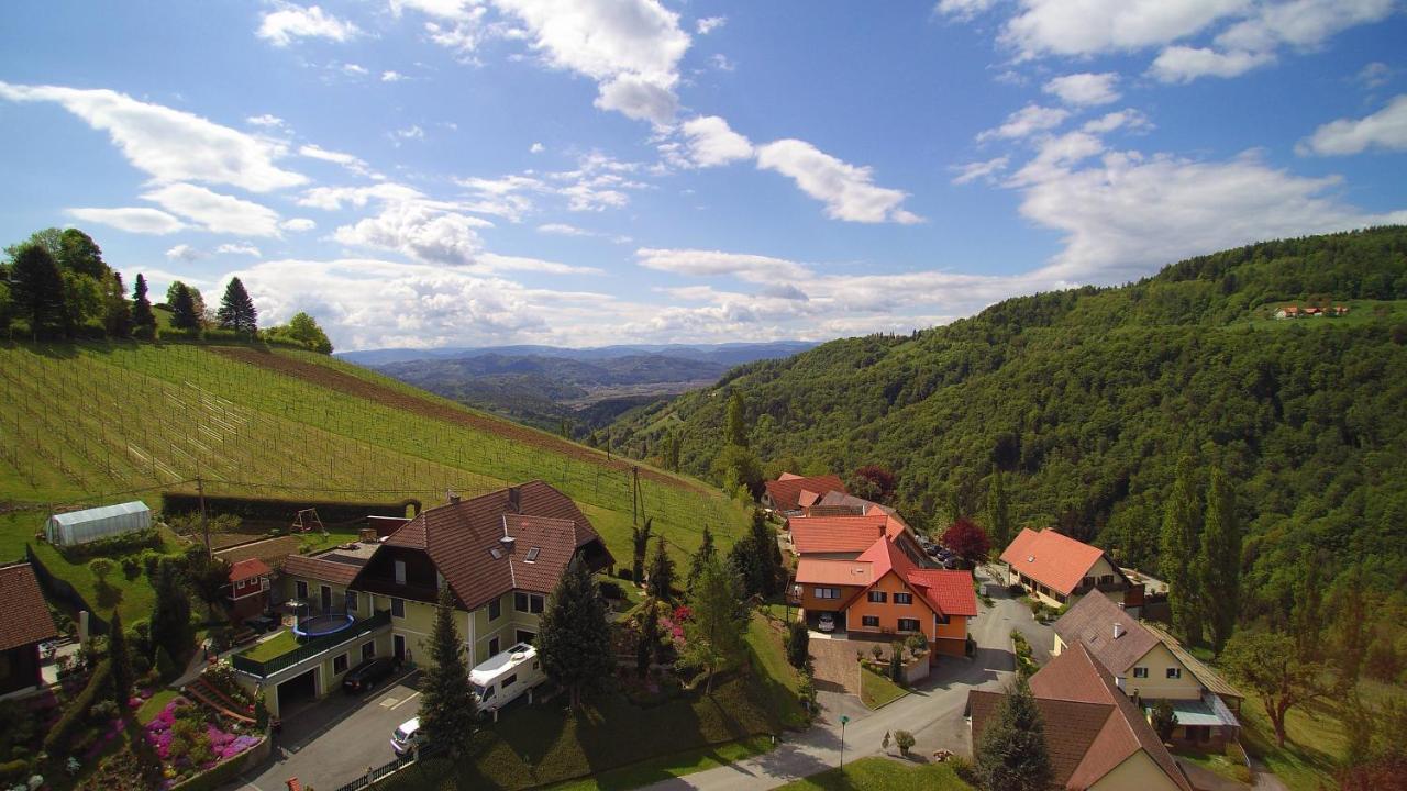 Gastehaus Kaiser Daire Kitzeck im Sausal Dış mekan fotoğraf